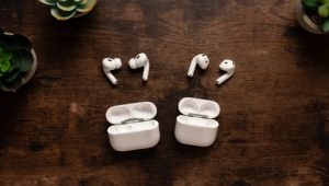 Сравнение AirPods 4 и AirPods Pro 2: что выбрать в 2025 году?